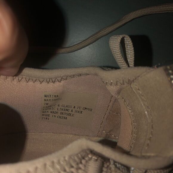 Womens Steve Madden Maxima Sneakers size 7 Beige NEW - Picture 6 of 6